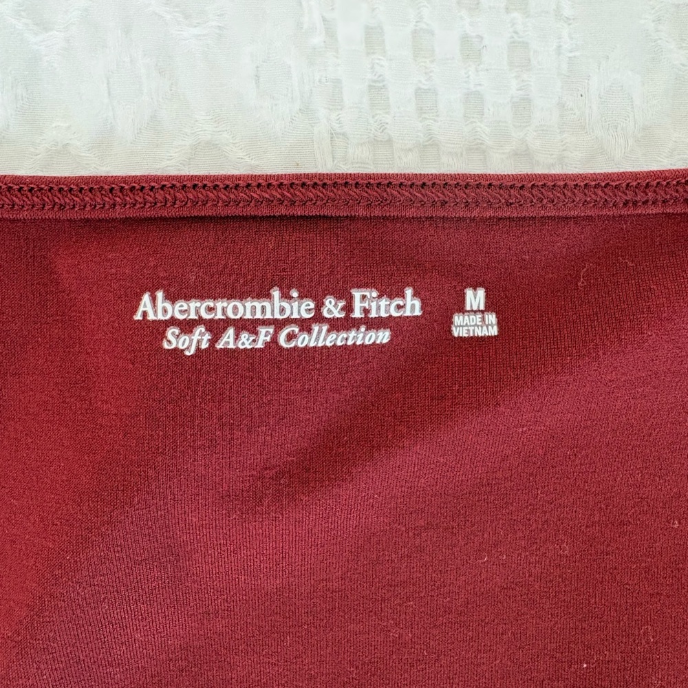 ✨NWOT✨Abercrombie Ponte Sweetheart Bodysuit - Picture 2 of 8